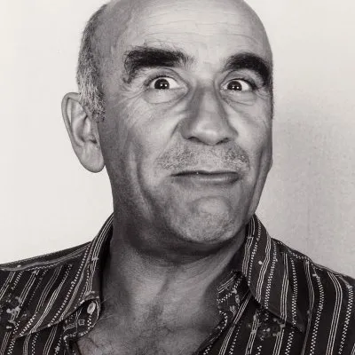 Warren Mitchell