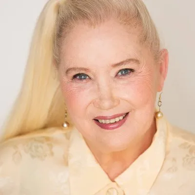 Sally Kirkland