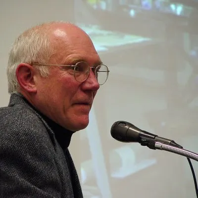 Robert Bringhurst