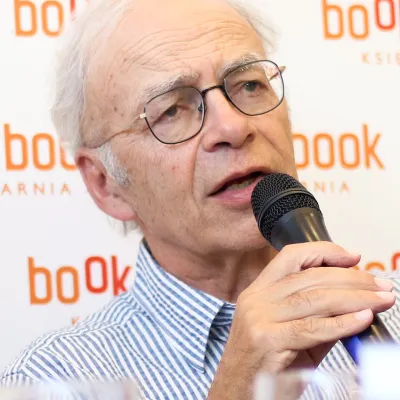 Peter Singer