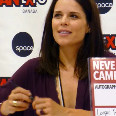 Neve Campbell