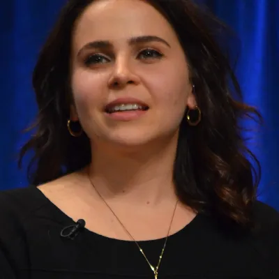 Mae Whitman