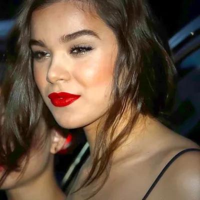 Hailee Steinfeld